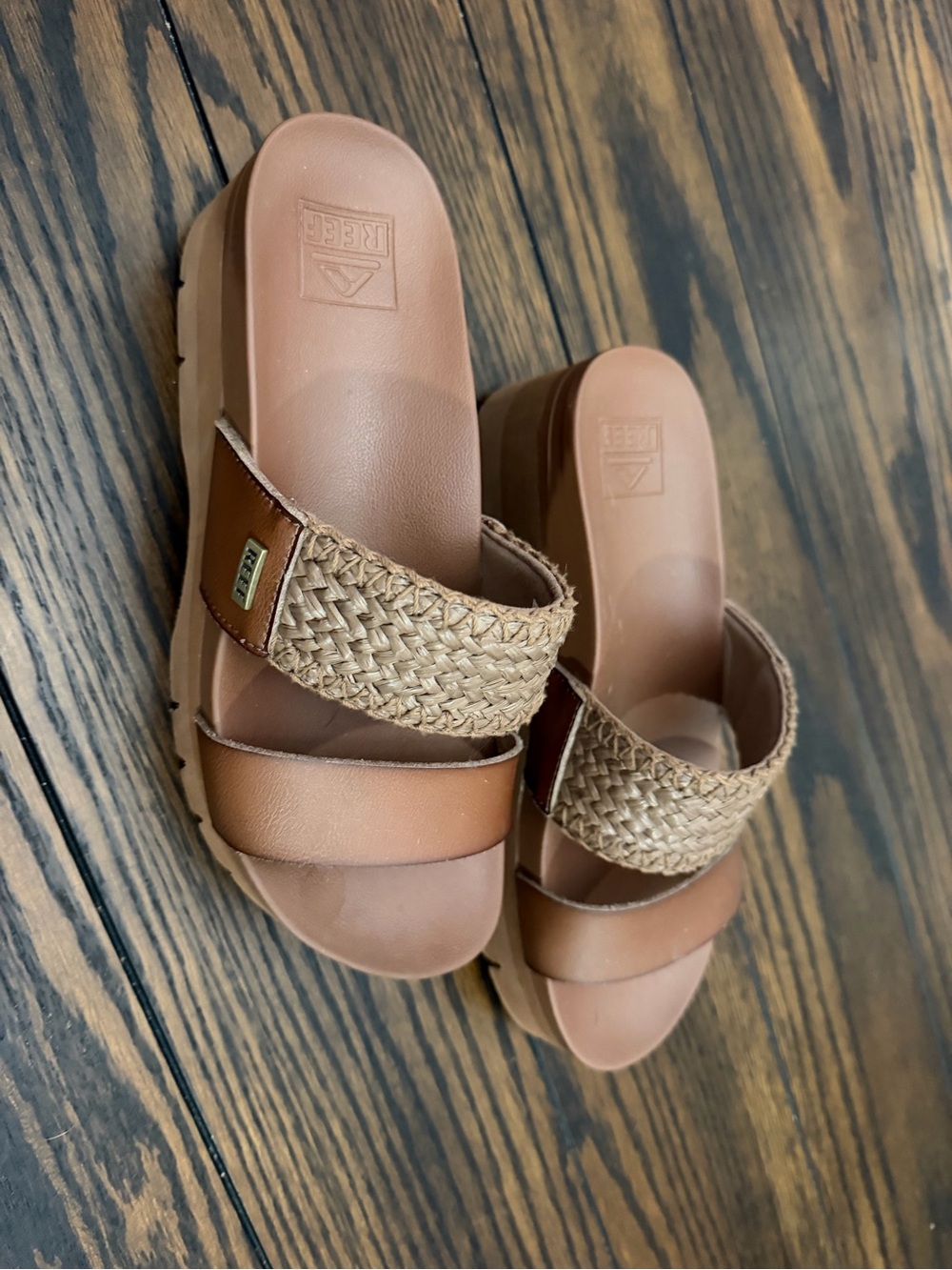 Reef Women’s Tan Woven Slide Sandals
